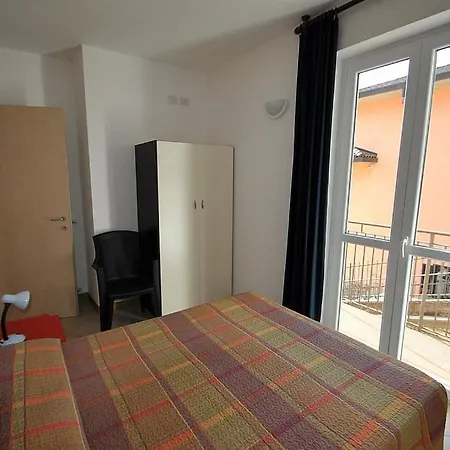 Piazzo Sleeps 4 Pool Wifi Vercana