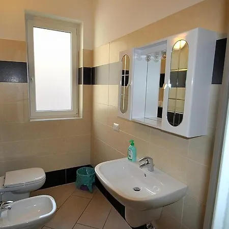 Piazzo Sleeps 4 Pool Wifi Vercana