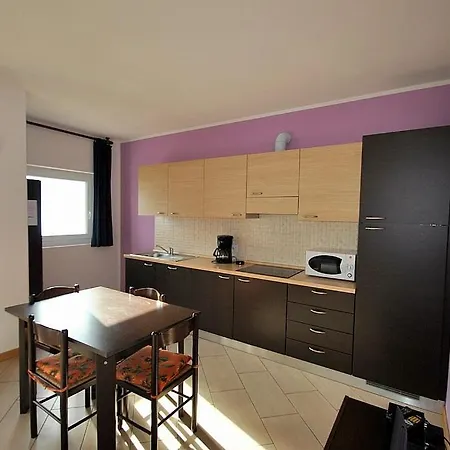 Piazzo Sleeps 4 Pool Wifi Daire Vercana